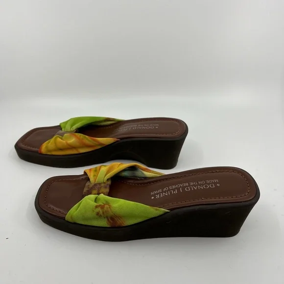 Donald  J Pliner Tie Dye Green Orange  Fabric Mesh Wedge/Slide Sandals 8 M - Picture 5 of 8